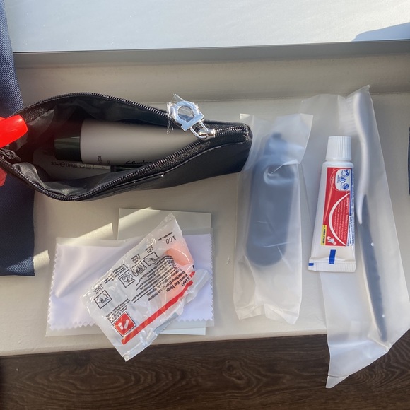 Salvatore Ferragamo x Eva Air Pouch Toiletry Bag - Picture 9 of 15